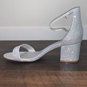 BRAND NEW LONG CHUNK SILVER HEELS